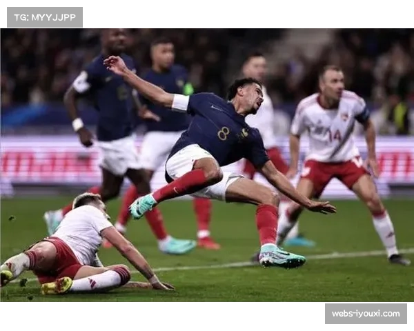 扎伊尔-埃梅里首次入选大赛名单 巴黎超新星在法国中场轮换中的定位分析